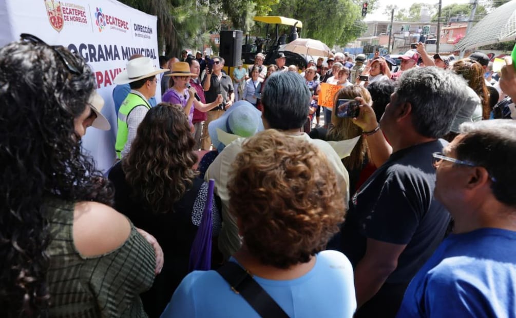 “Es histórico lo que estamos haciendo, ustedes lo saben, lo perciben y ya lo empezaron a sentir”, afirmó la presidenta municipal Azucena Cisneros Coss.| Foto: Especial.