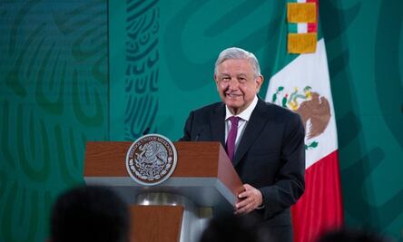 Cuando se está en la lucha, hay que enfrentar huevazos o recordatorios a Manuelita: AMLO