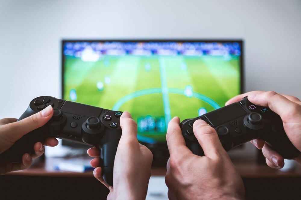 Algunos gamers acuden a páginas para comprar ciertos herramientas que les podrían servir para pasar niveles / Foto: Pexels