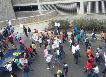 Protestan estudiantes de la FES Acatlán contra inseguridad
