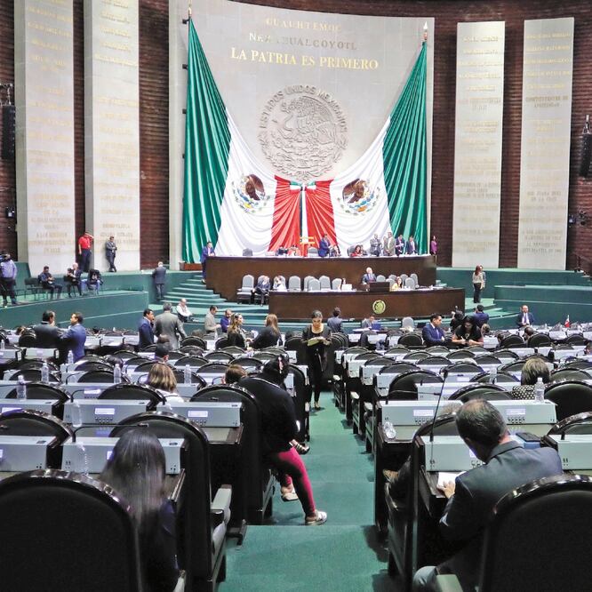 Reclamo de justicia. Podrá extenderse 10 minutos el mensaje del representante de los padres de los normalistas en San Lázaro. ARCHIVO EL UNIVERSAL