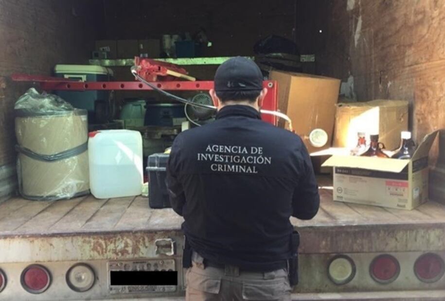 Aseguran laboratorio clandestino y drogas sintéticas en Sinaloa