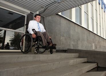 Metro debe mandar informe sobre rampas para discapacidad
