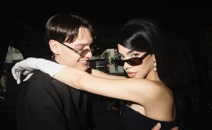 Peso Pluma y Kenia Os presumen su amor en la Semana de la Moda de Nueva York: besos, abrazos y glamour 