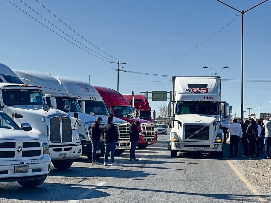“No queremos más conductores secuestrados, golpeados y muertos. Basta de asaltos en las carreteras”, fueron algunas de las demandas en las protestas. Foto: FOTOS: PAOLA GAMBOA. EL UNIVERSAL