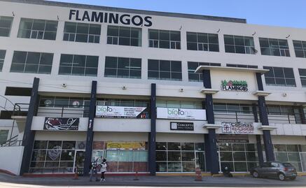 Salones, bodegas y estadios; así son los albergues para deportados y migrantes que se quedaron sin cita en CBP One