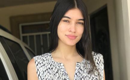 La cajera de Oxxo se lleva todas las miradas con sus fotos al natural