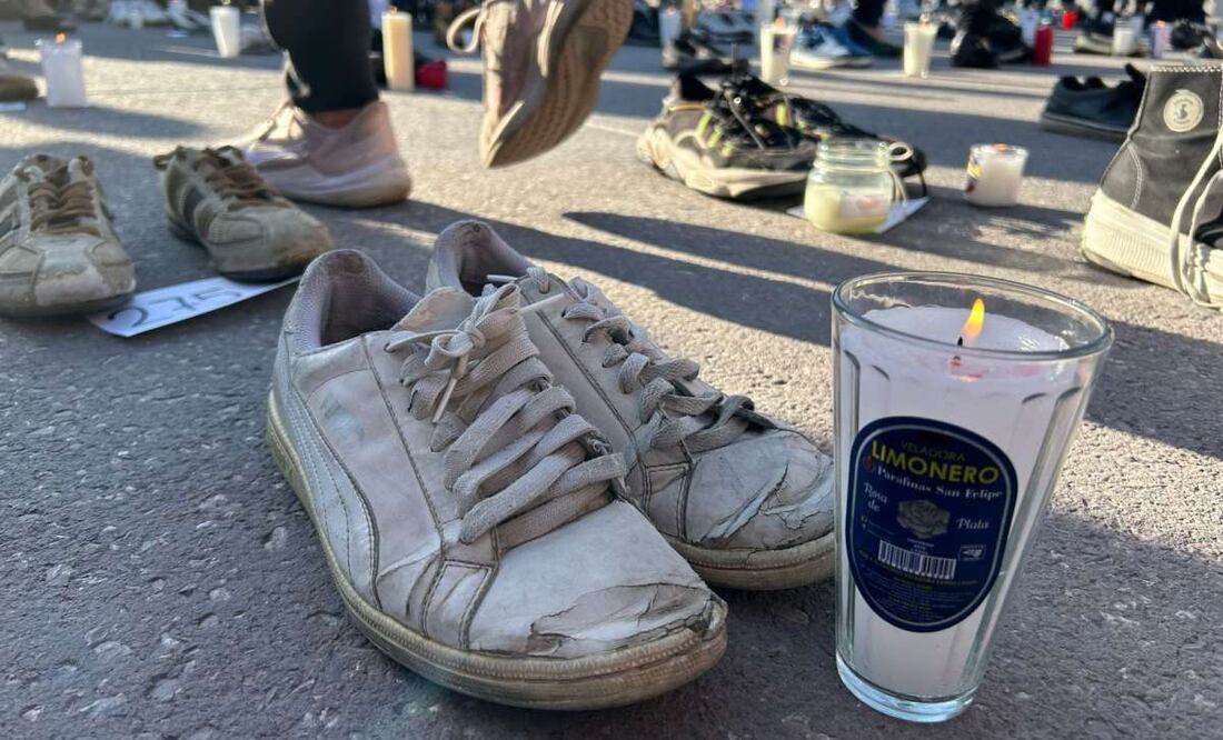 Dibujan en el Zócalo rancho hallado en Teuchitlán e inicia vigilia por personas desaparecidas (15/03/25). Foto: Alejandra Canchola/EL UNIVERSAL