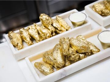 Dónde comer alitas espolvoreadas con oro