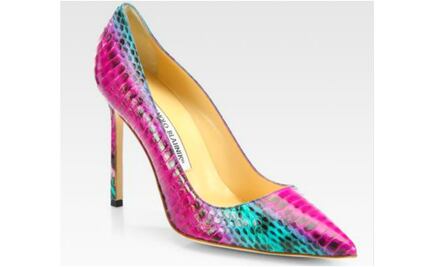 Confiscan pares de Manolo Blahnik