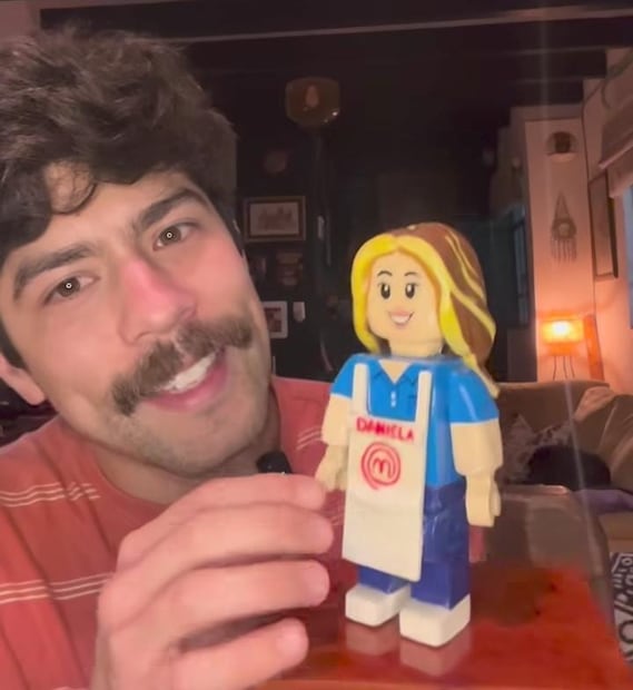 Diego Hopster muestra el regalo que Héctor Parra le hizo a su hija Daniela, quien está en "MasterChef".
