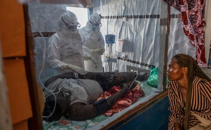 Cifra de casos de ébola podría ser hasta cuatro veces superior a lo calculado: OMS; más de mil 960 personas resultaron infectadas