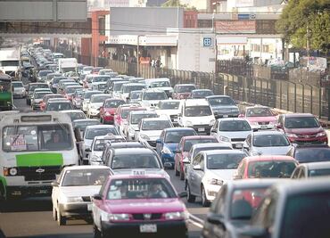 Este jueves 24 de octubre no circulan autos con engomado verde