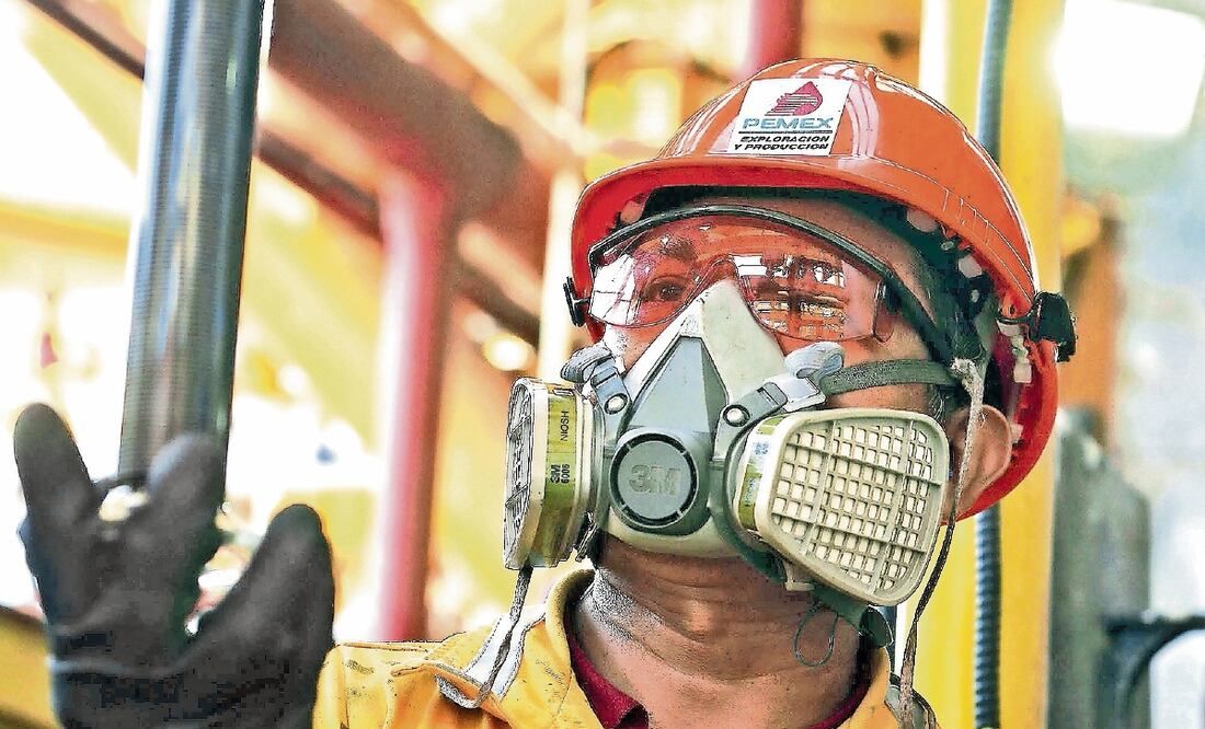 Petroleros advierten de la falta de recursos y rezagos en Pemex. ARCHIVO EL UNIVERSAL