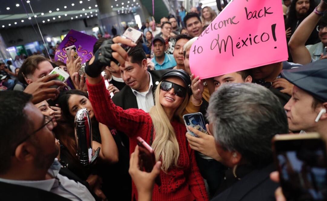 Paris Hilton fue recibida por sus fans cuando arribó a la Ciudad de México. Foto: Iván Stephens