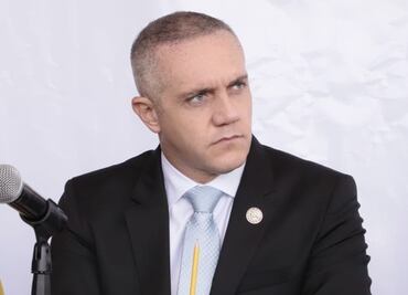 Adrián Ruvalcaba denuncia hackeo de su teléfono celular