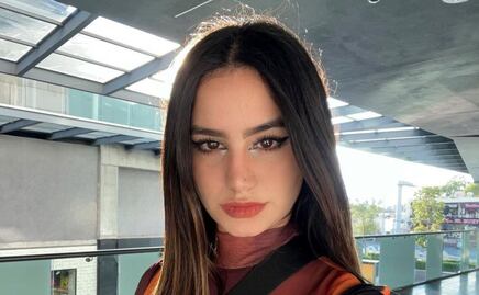 Barbie Núñez se suma a la tendencia de los vestidos negros de satén