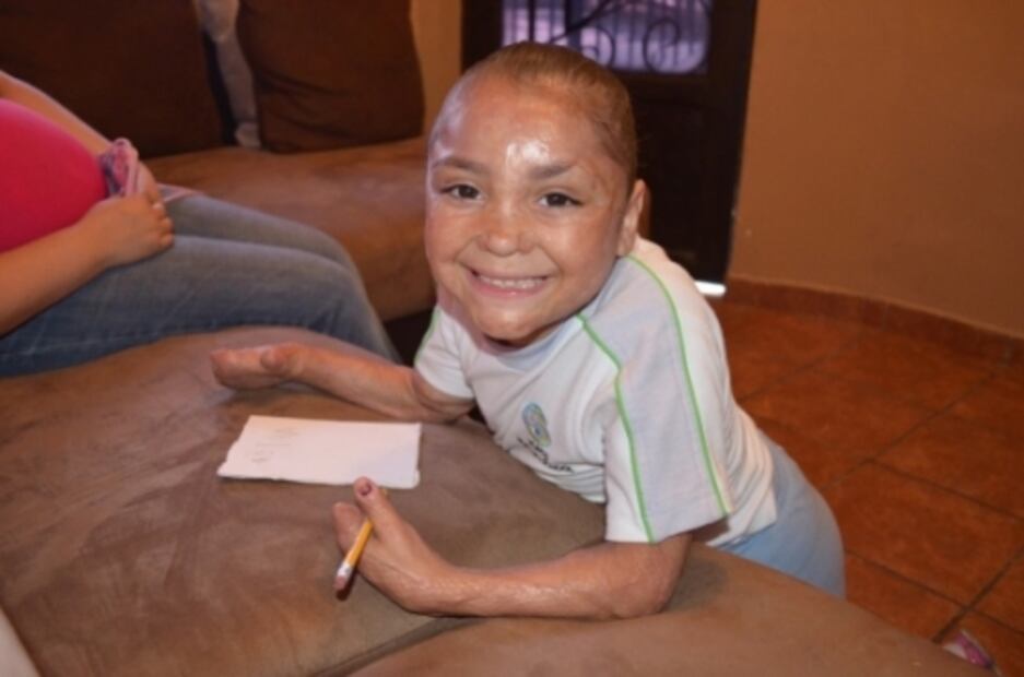 Danna Paola, el rostro de una víctima de la Guardería ABC que se reúne con AMLO