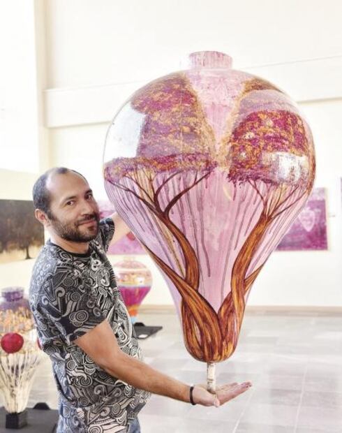 Crónica. El alquimista que escogió pintar con insectos