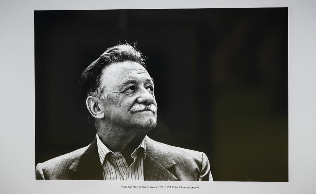 Retrato de Mario Benedetti firmado por Eduardo Longoni. Foto: EFE/Raúl Martínez