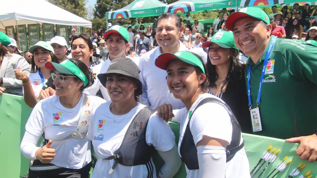 Rommel Pacheco celebra el tercer bronce de México en la Copa del Mundo de Tiro con Arco - Foto: Omar Contreras/EL UNIVERSAL