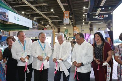 Héctor Astudillo pide apoyo a AMLO para relanzar Centro de Convenciones de Acapulco