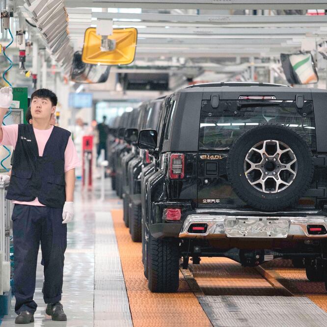 AMIA dijo que en el sector automotriz no hay restricciones para negociar con pa íses con economía de libre mercado como China, que comercializa BAIC en México. (ARCHIVO EL UNIVERSAL)