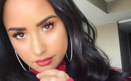 Demi Lovato seduce con foto en traje de baño