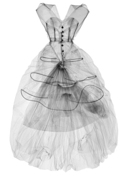 Vestido de Balenciaga inspira diseño de la nueva sede del Victoria and Albert Museum