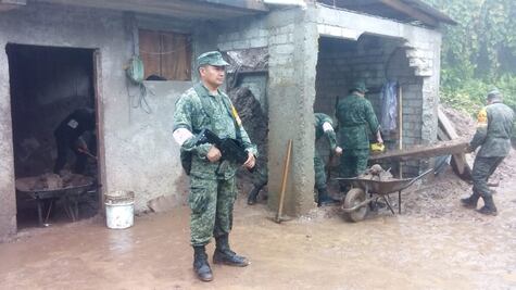 Tras deslave, Sedena aplica Plan DN-III-E en San Pedro Ocotepec 