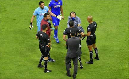 Juan Reynoso es expulsado; se perderá el juego ante América