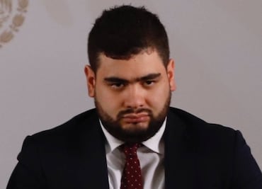 Funcionarios, a entregar tarjetas de útiles escolares