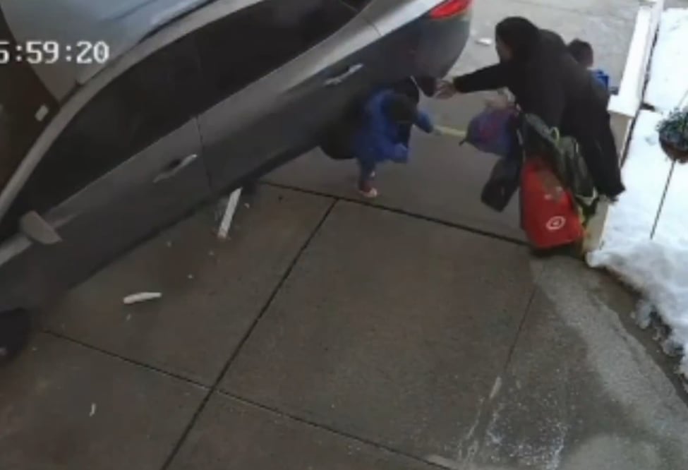 Mujer y dos niños atropellados en Nueva Jersey. Foto: @CollinRugg.