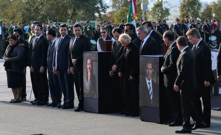 Realizan guardia de honor en memoria de Moreno Valle y Martha Erika Alonso