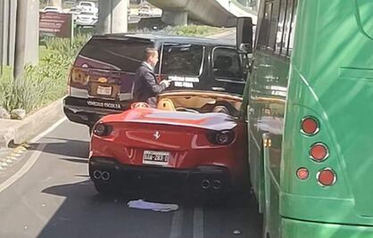 ¿Cuánto cuesta el lujoso Ferrari que chocó contra camión de transporte público en Periférico?