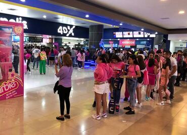 Fenómeno "Barbenheimer" alcanza también a la industria restaurantera; impulsa 15% a restaurantes