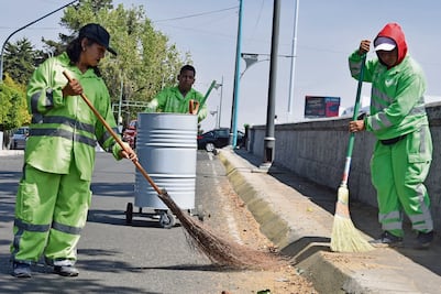 3 historias de trabajadores que todos días limpian la CDMX