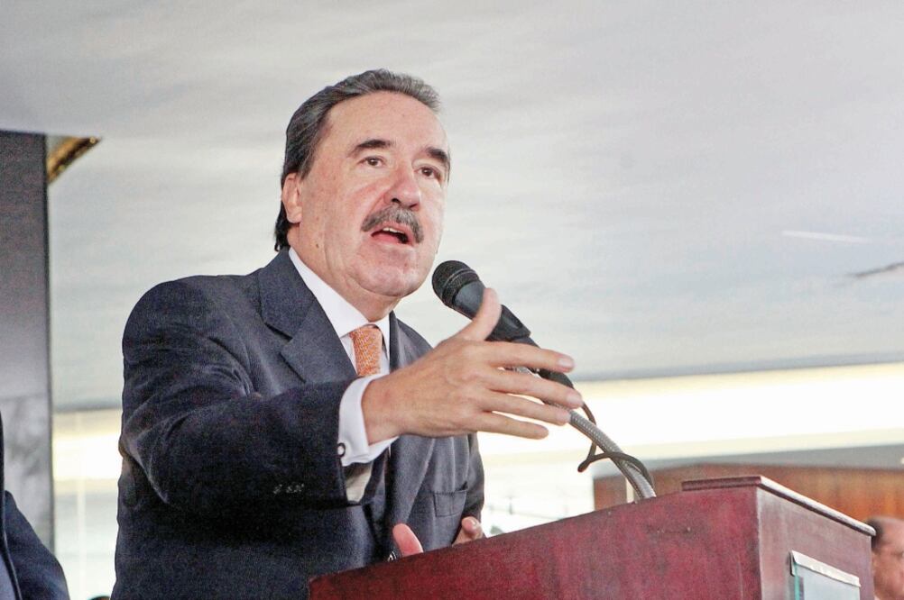 Emilio Gamboa Patrón señaló que no sólo se trata de crear un marco jurídico para las Fuerzas Armadas, sino para todos los órdenes de gobierno (ARCHIVO EL UNIVERSAL)