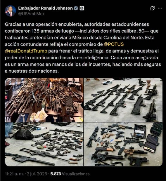 El embajador Ronald Johnson informó que autoridades estadounidenses confiscaron 138 armas de fuego que traficantes pretendían enviar a nuestro país desde Carolina del Norte. Foto: Captura