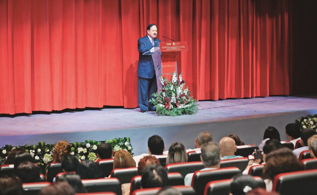 Al inaugurar el teatro que lleva su nombre en Acaponeta, Nayarit, el Licenciado Juan Francisco Ealy Ortiz aseguró que acercar las artes a la gente es una forma de contribuir a fortalecer el tejido social. FOTO: IVÁN STEPHENS. EL UNIVERSAL