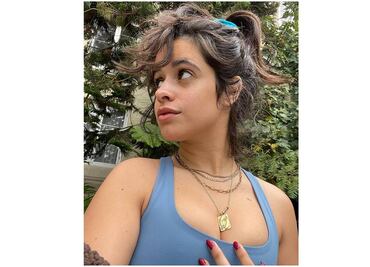 Captan a Camila Cabello sola por primera vez; Shawn Mendes estrena tema de desamor