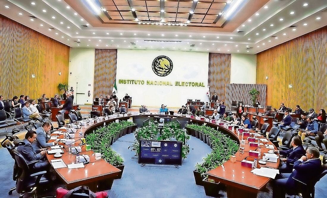 Una vez que se avale, el proyecto de presupuesto pasará al Consejo General del INE para su aprobación el próximo 18 de agosto.. Foto: Archivo | El Universal