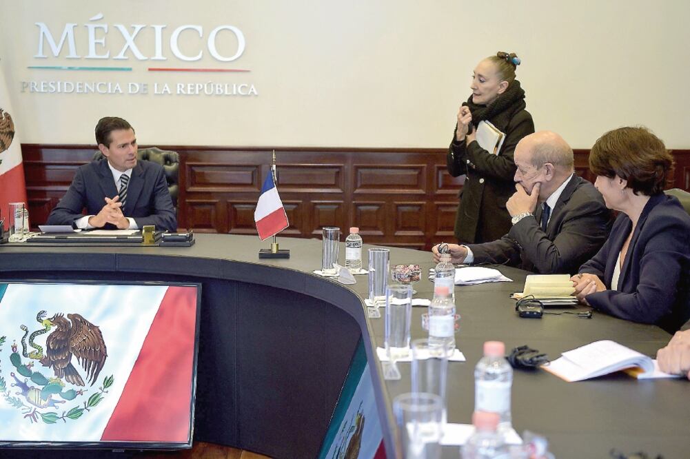 El presidente Enrique Peña Nieto recibió en Los Pinos al ministro para Europa de Asuntos Exteriores de Francia, Jean-Yves Le Drian. (PRESIDENCIA)