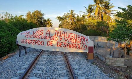 ¿Qué vas a inaugurar, despojo y violencia?”, cuestionan en Oaxaca a  AMLO por Transístmico