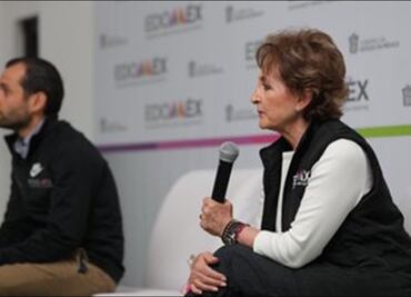 Funcionaria del Edomex felicita por "brazadas" a atleta que no tiene brazos