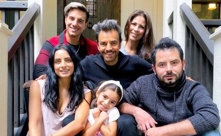 Aitana Derbez sorprende al dar cachetadas y tocar el piano 