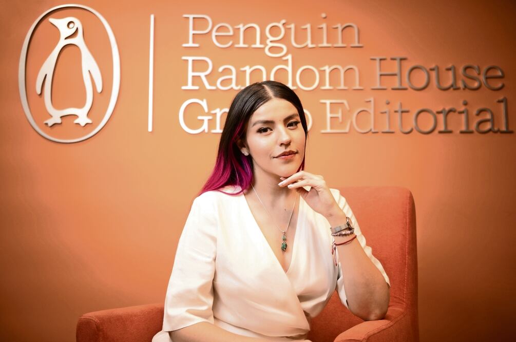 Revelo que será mamá. Foto: Penguin Random Hause