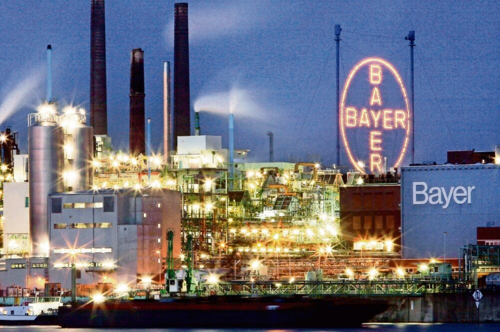 Se prevé que en conjunto Bayer y Monsanto venderán 23 mil millones de euros al año más del doble que vendía CropScience (10 mil 367 millones de euros) (OLIVER BERG. EFE)