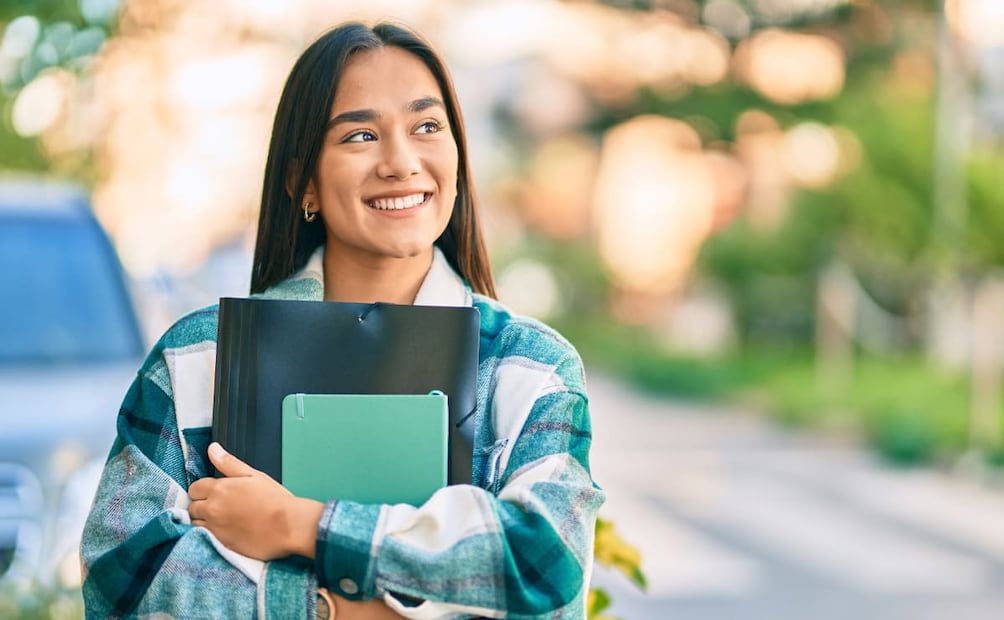 Especialización, práctica y redes profesionales forman parte del valor agregado de la educación superior privada. Foto: iStock