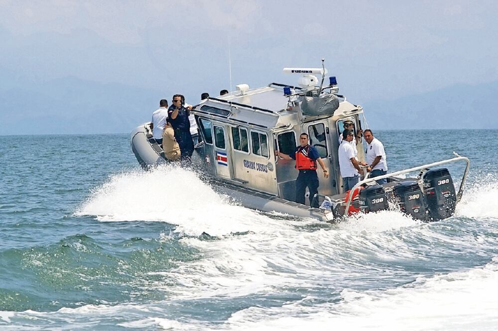 Los 840 kilos de droga aparentemente tenían como destino Estados Unidos. En la imagen, guardacostas de Costa Rica en un operativo, Foto: ARCHIVO EL UNIVERSAL)